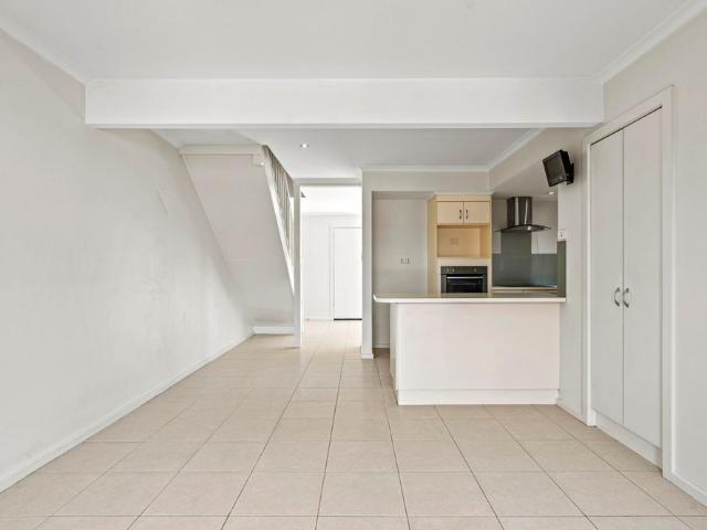 Townhouse for rent in Horseshoe Creek, South Australia