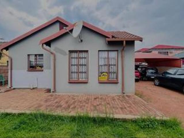 House for sale in Akasia, Gauteng