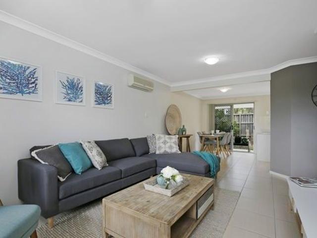 Townhouse for rent in Toombul, Queensland
