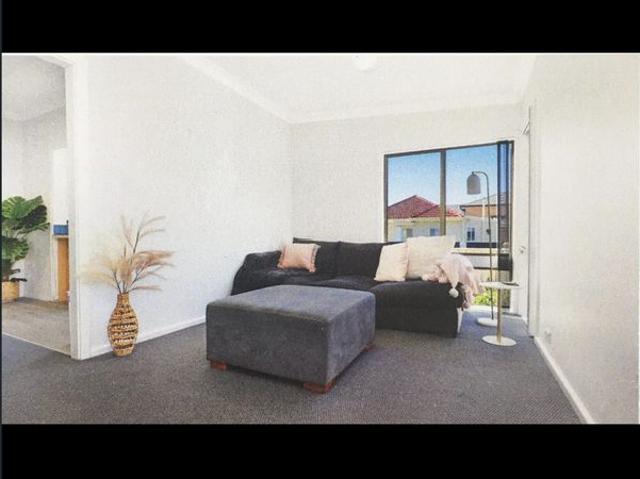 House for rent in Wollongong West, New South Wales