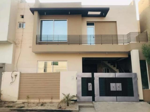 House for sale in Faisalabad, Islamabad Capital Territory
