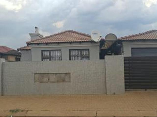 House for sale in Katlehong, City of Ekurhuleni Metropolitan Municipality