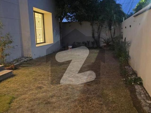 House for sale in تحصیل فیصل آباد شہر, فیصل آباد ڈویژن
