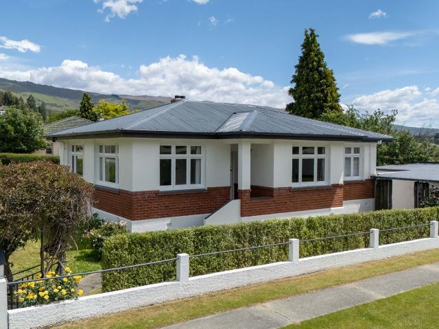 House for rent in Otakou