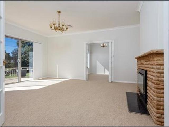 House for rent in Lake Albert, Wagga Wagga City Council