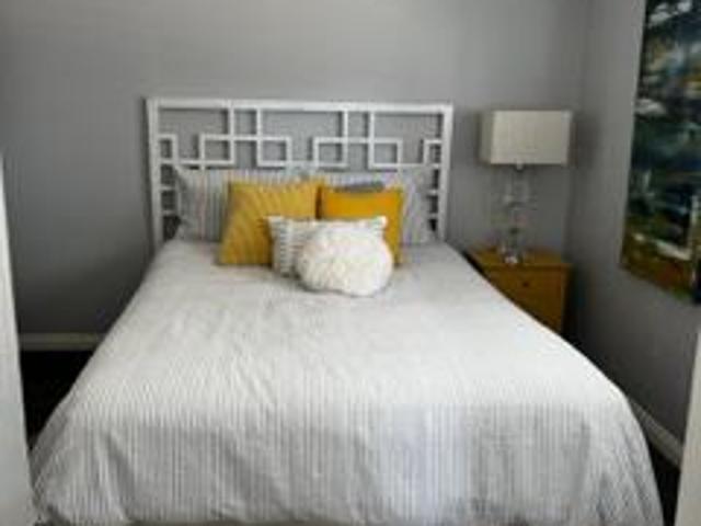 Room for rent in Lake Balboa Neighborhood Council District, Canoga Park