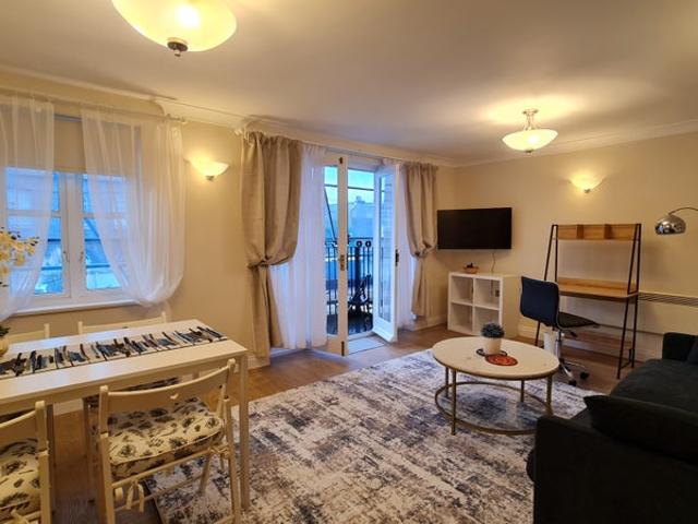 Apartment for rent in Stockwell, Greater London