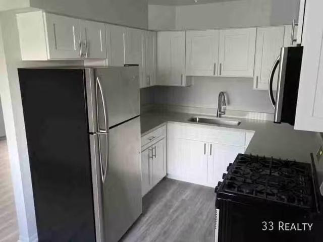 Condo for rent in Carol Stream