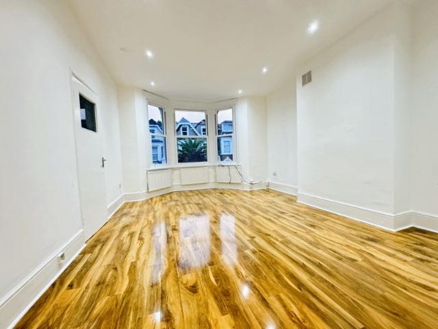 Apartment for rent in Tulse Hill, Greater London