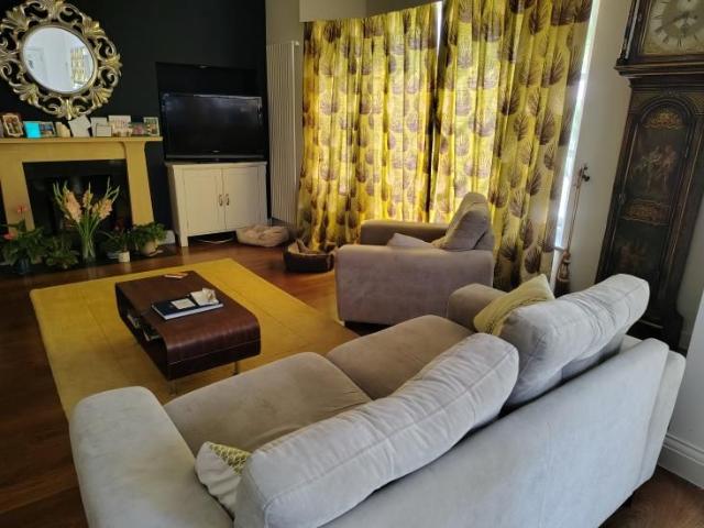 Room for rent in Summerstown, Greater London
