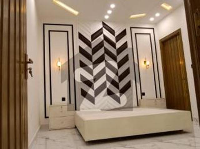 House for sale in Faisalabad, Islamabad Capital Territory