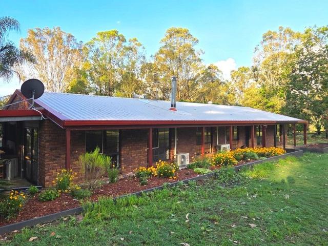 Cottage for sale in Veresdale, Queensland