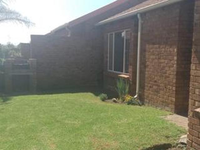 Townhouse for sale in Ekurhuleni, Gauteng