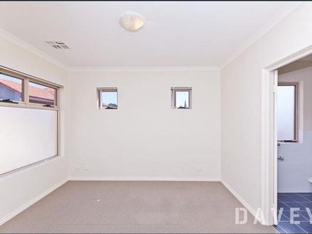 Townhouse for rent in Tuart Hill, City of Stirling