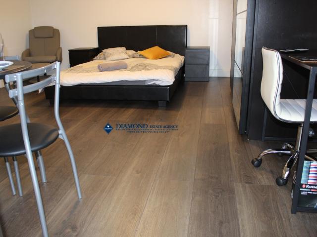 Apartment for rent in West Hendon, The Hyde