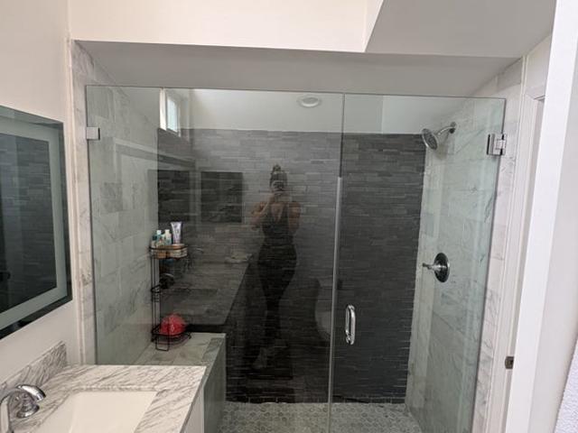 Room for rent in Malibu, California
