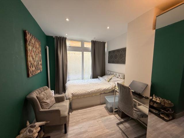 Studio for rent in Greater London