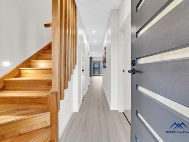 Townhouse for rent in One Bells Estate, Melbourne