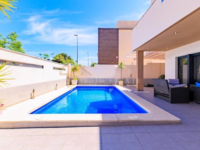 Casa en alquiler en Mil Palmeras, el Baix Segura / La Vega Baja
