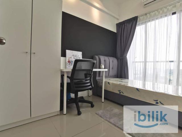 Room for rent in Petaling, Alam Impian