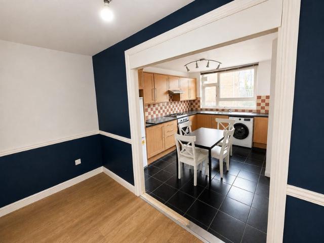 Apartment for rent in Maryland, Greater London