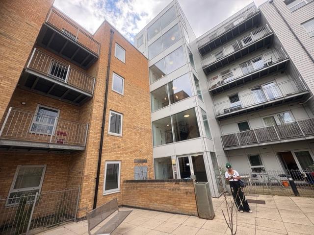 Apartment for rent in Canary Wharf, Greater London