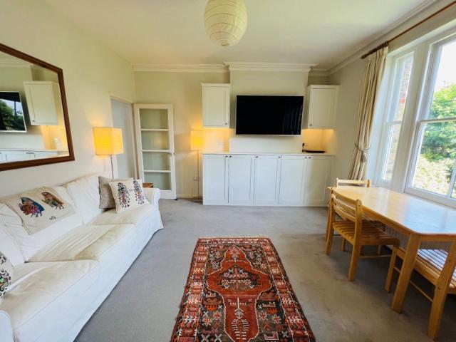 Apartment for rent in London Borough of Merton, Greater London