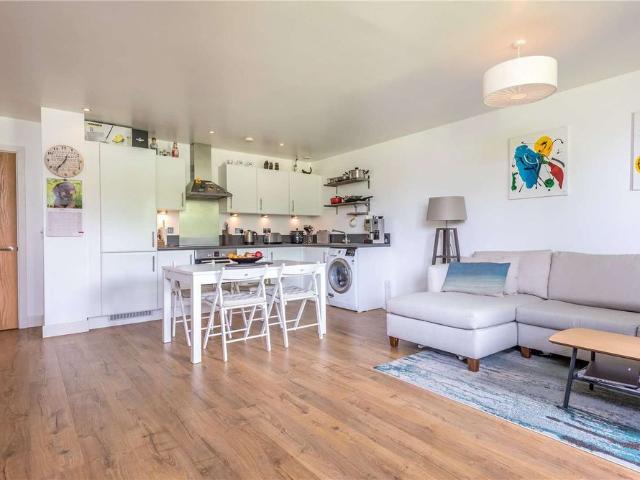 Apartment for rent in Mile End, Greater London