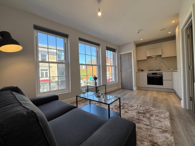 Apartment for rent in Mapesbury, Greater London