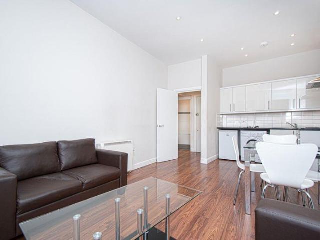 Apartment for rent in South Hampstead, Greater London