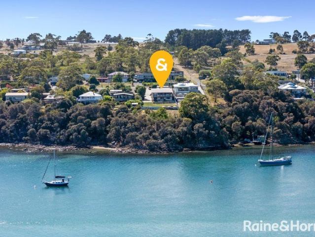 House for sale in Lewisham, Tasmania