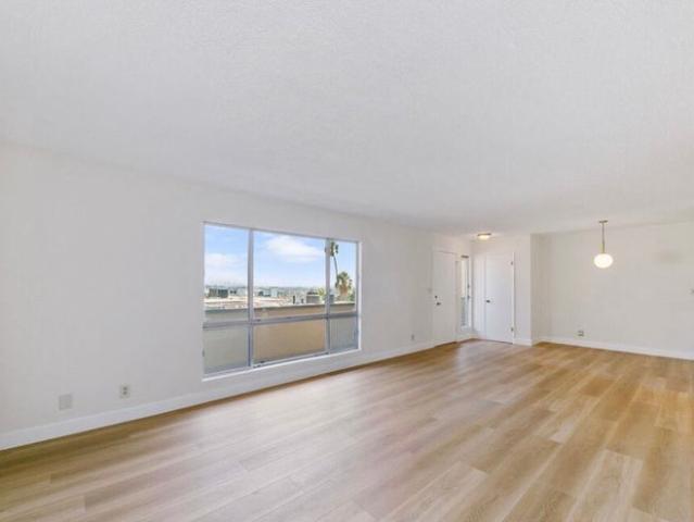 Room for rent in West Hollywood, California