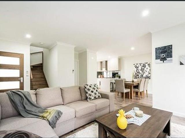 Townhouse for rent in Newport, Melbourne