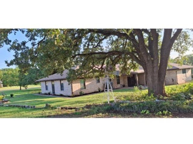 Room for rent in Johnson, Texas