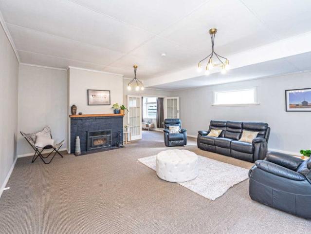 House for sale in College Estate