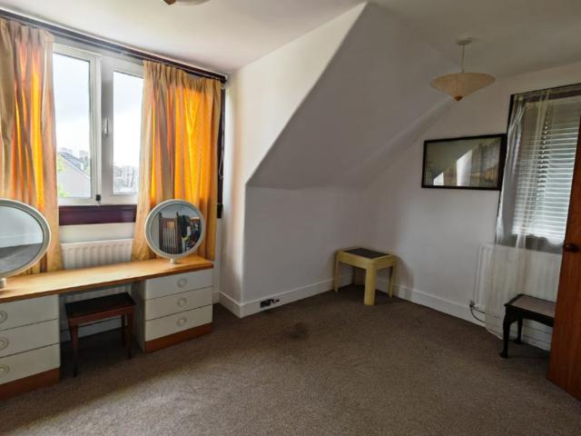 Room for rent in Auchinairn, Bishopbriggs