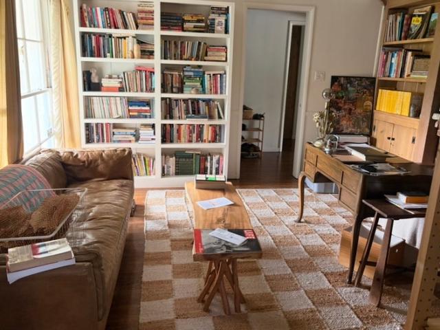 Room for rent in Canoga Park, California