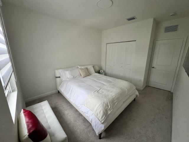 Room for rent in Pembroke Pines, Florida
