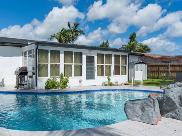 Room for rent in Deerfield Beach, Florida