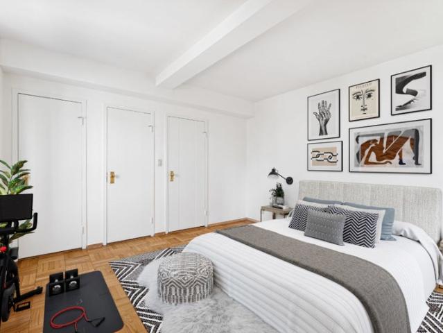 Room for rent in Arverne, New York