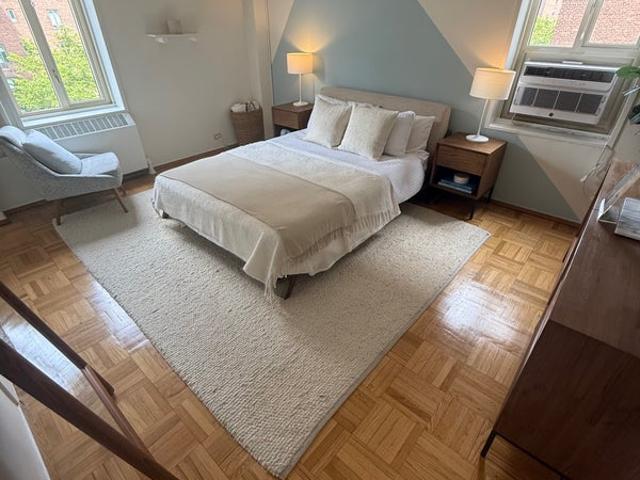Room for rent in Arverne, New York