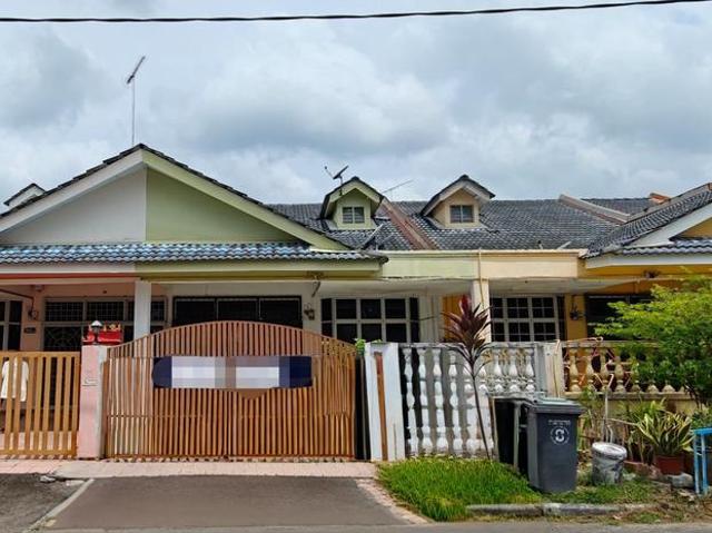 Terraced House for sale in Kluang