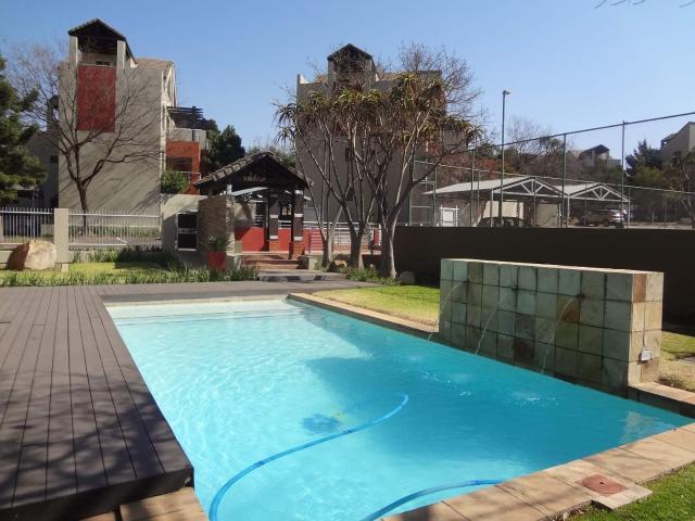 Apartment for rent in Lone Hill, Randburg