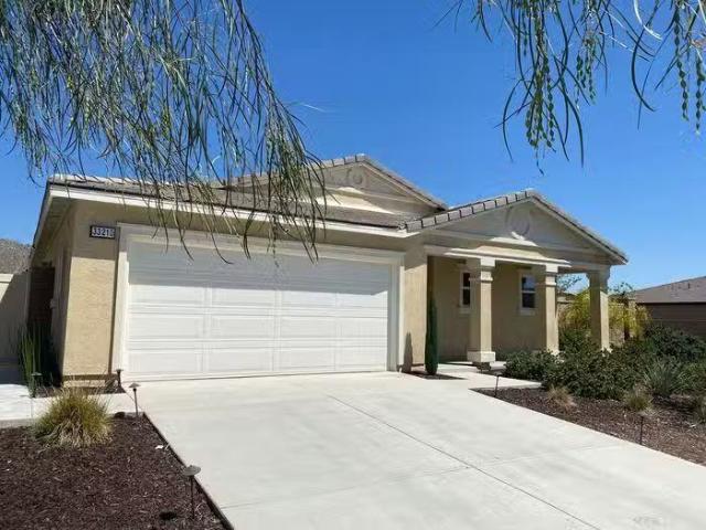 House for rent in Corona