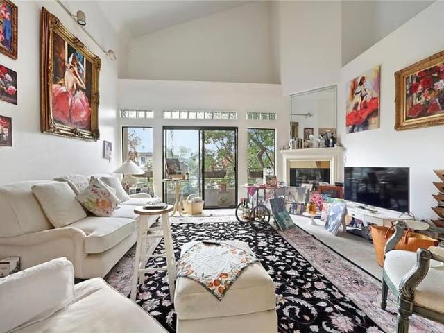 Room for rent in Sherman Oaks Neighborhood Council District, Los Angeles