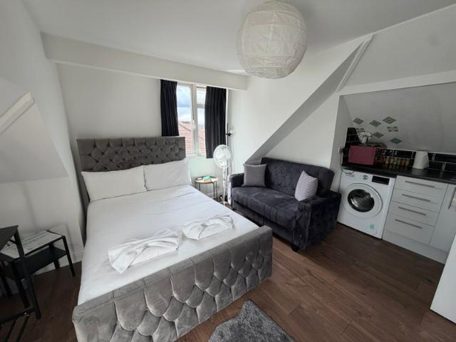 Studio for rent in Hendon Central, The Hyde