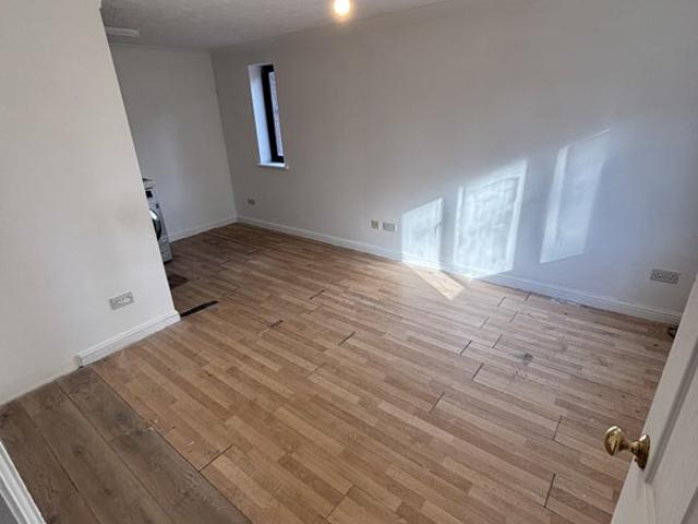 Studio for rent in Colindale, Greater London