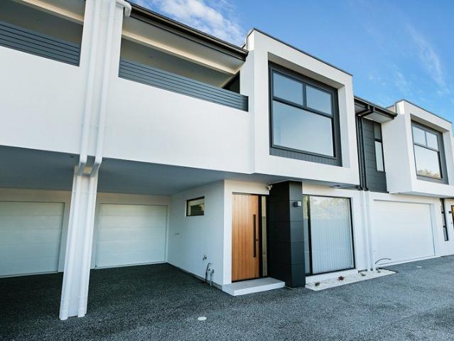 Townhouse for rent in Port Noarlunga, Adelaide