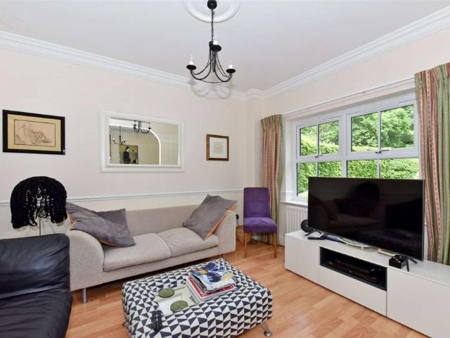 House for rent in Swallow, Buckinghamshire