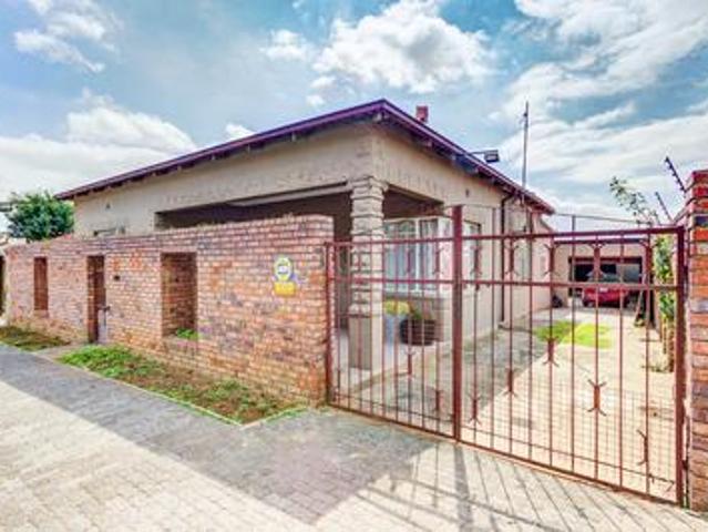 House for sale in Vosloorus, Gauteng